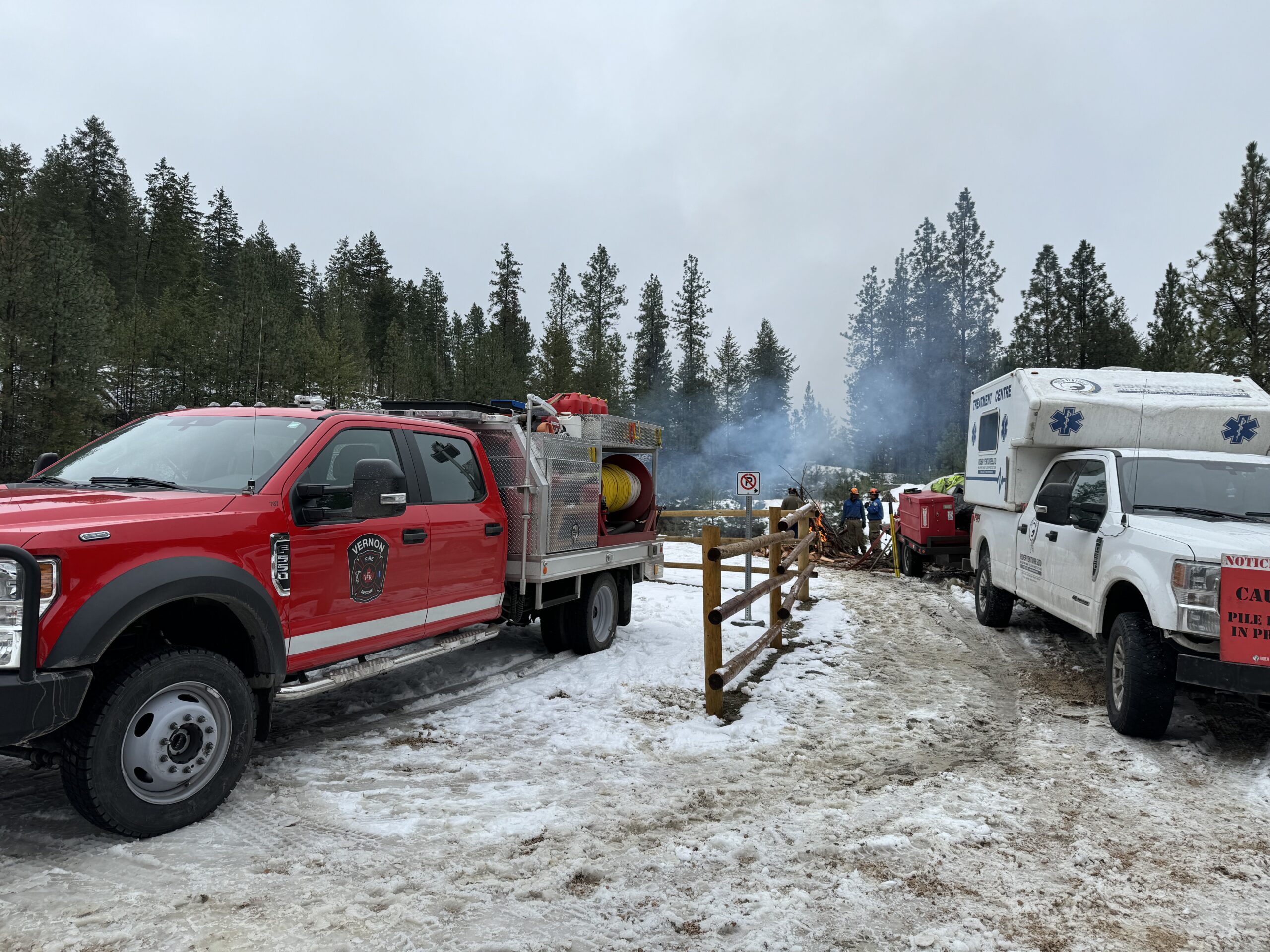 SenseNet’s FireWard technology revealed in Vernon, showcasing the synergy of local emergency services with innovative wildfire detection systems.